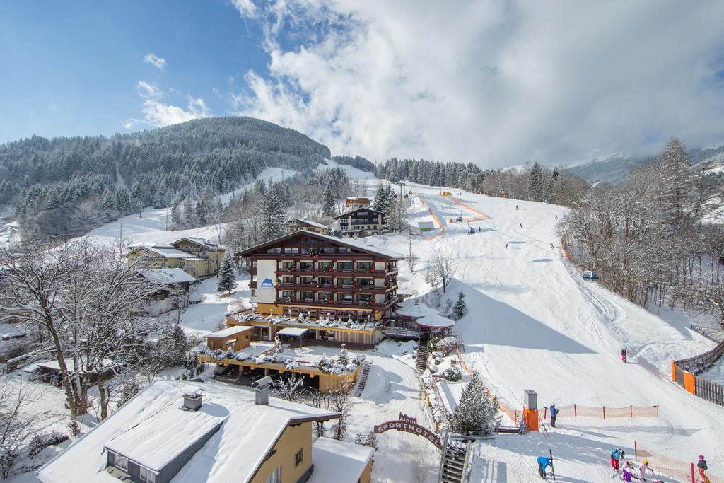 Alpin- Das Sporthotel - Ski In Ski Out Cityxpress, Summercard Included Zell am See Exterior foto