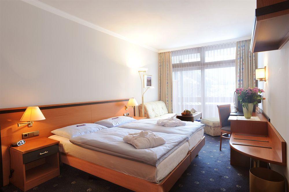 Alpin- Das Sporthotel - Ski In Ski Out Cityxpress, Summercard Included Zell am See Exterior foto