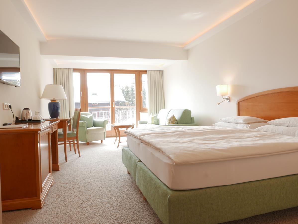 Alpin- Das Sporthotel - Ski In Ski Out Cityxpress, Summercard Included Zell am See Exterior foto